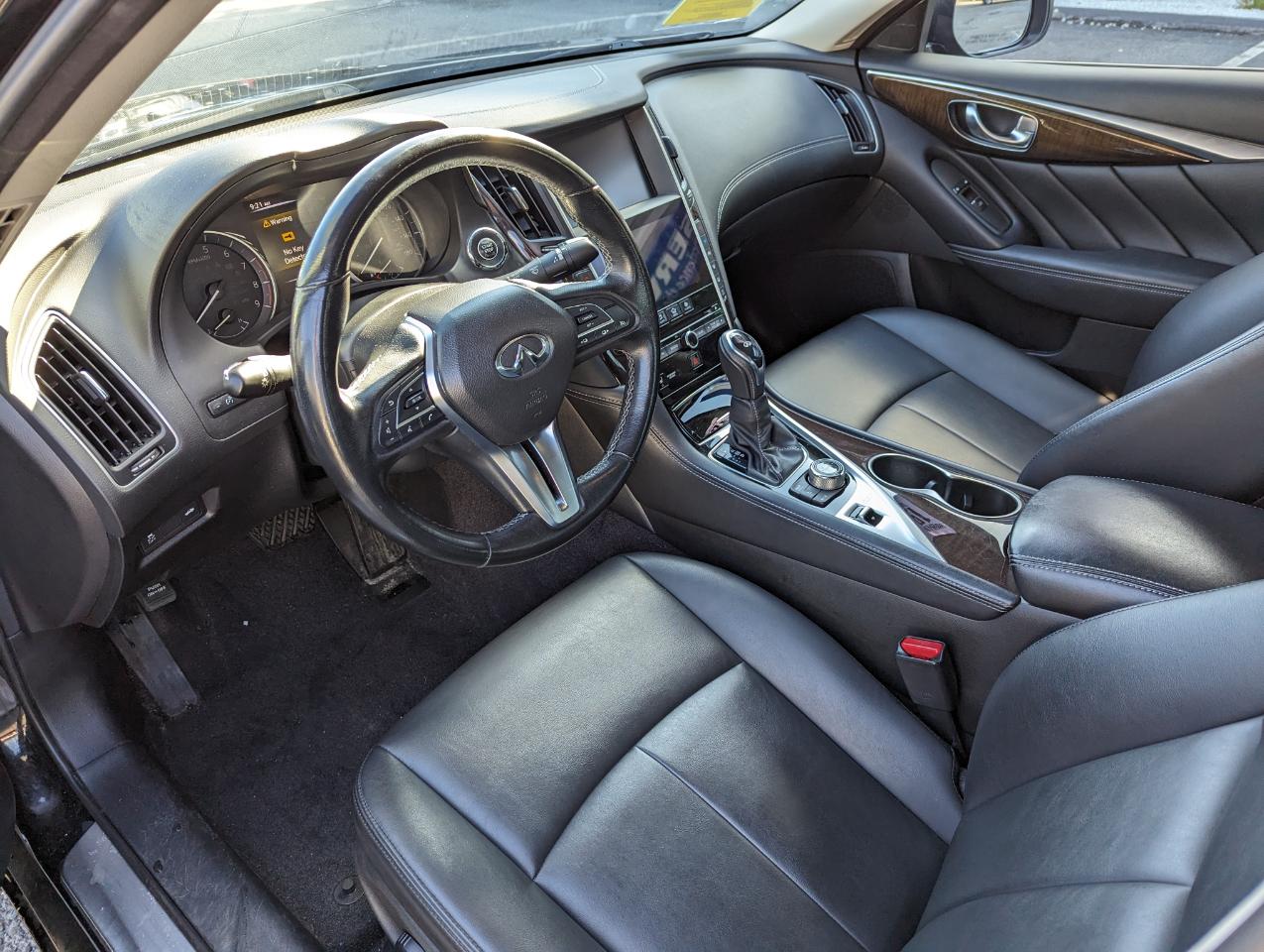 Infiniti Q50 3.0t LUXE AWD 2019