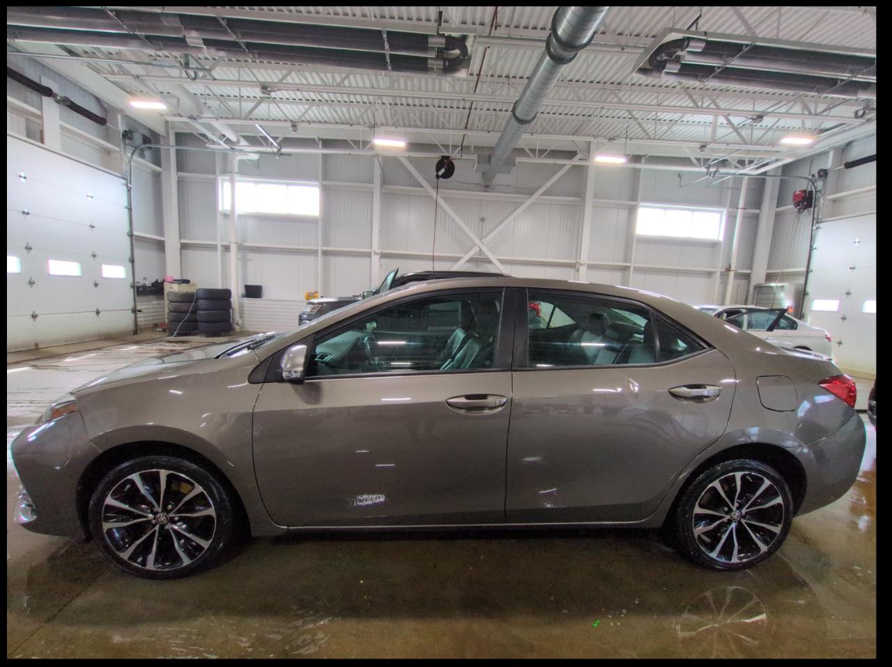 Toyota Corolla 50th Anniversary Special Edition CVT (Natl) 2017