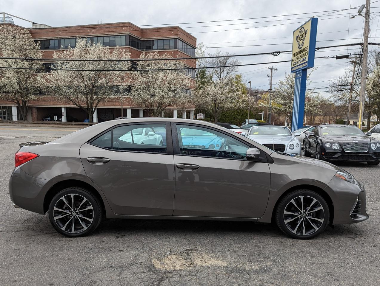 Toyota Corolla 50th Anniversary Special Edition CVT (Natl) 2017