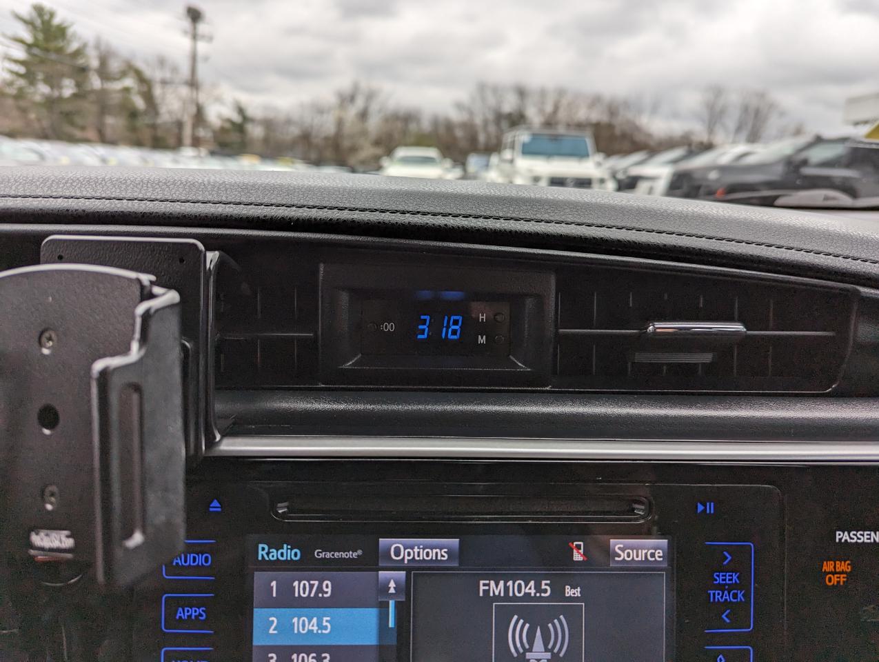 Toyota Corolla 50th Anniversary Special Edition CVT (Natl) 2017