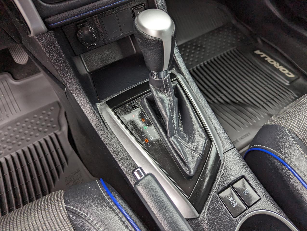 Toyota Corolla 50th Anniversary Special Edition CVT (Natl) 2017