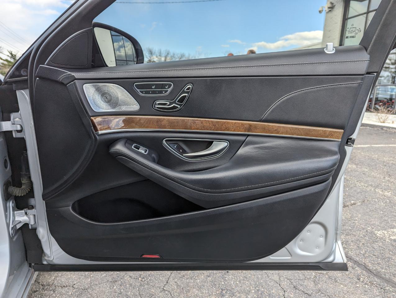 Mercedes-Benz S-Class 4dr Sdn S 550 4MATIC 2015