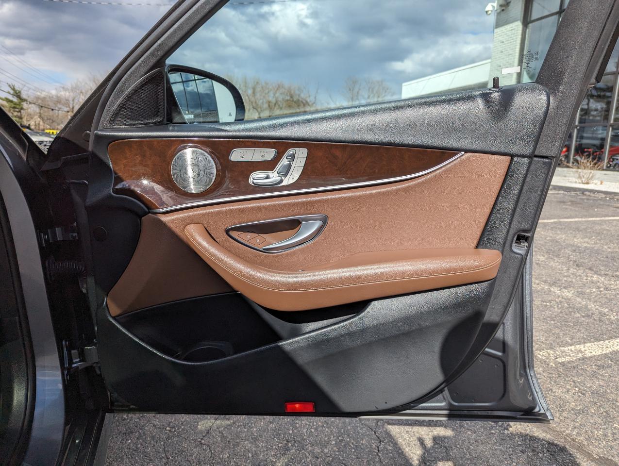 Mercedes-Benz E-Class E 350 4MATIC Sedan 2022