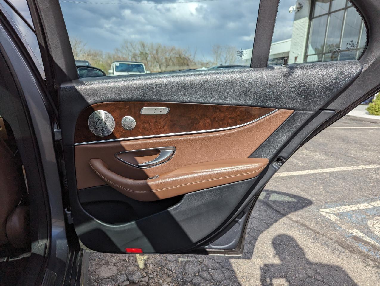 Mercedes-Benz E-Class E 350 4MATIC Sedan 2022