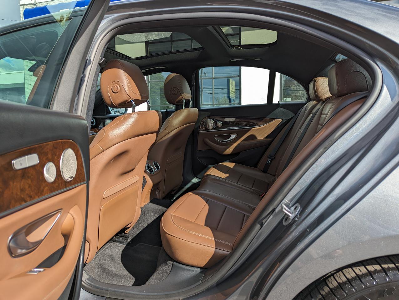 Mercedes-Benz E-Class E 350 4MATIC Sedan 2022