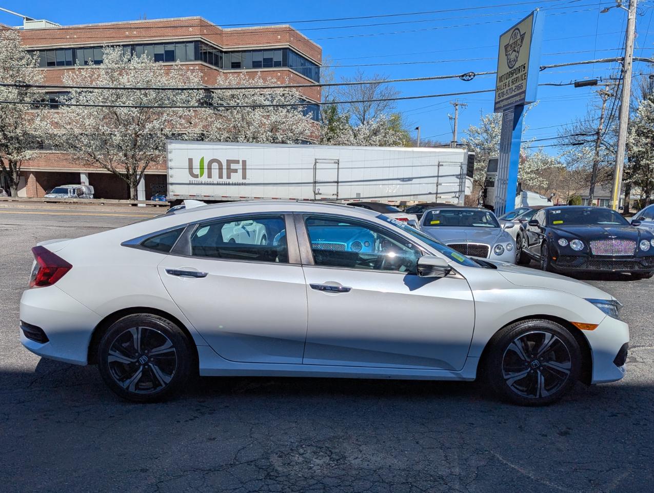 Honda Civic Sedan 4dr CVT Touring 2016