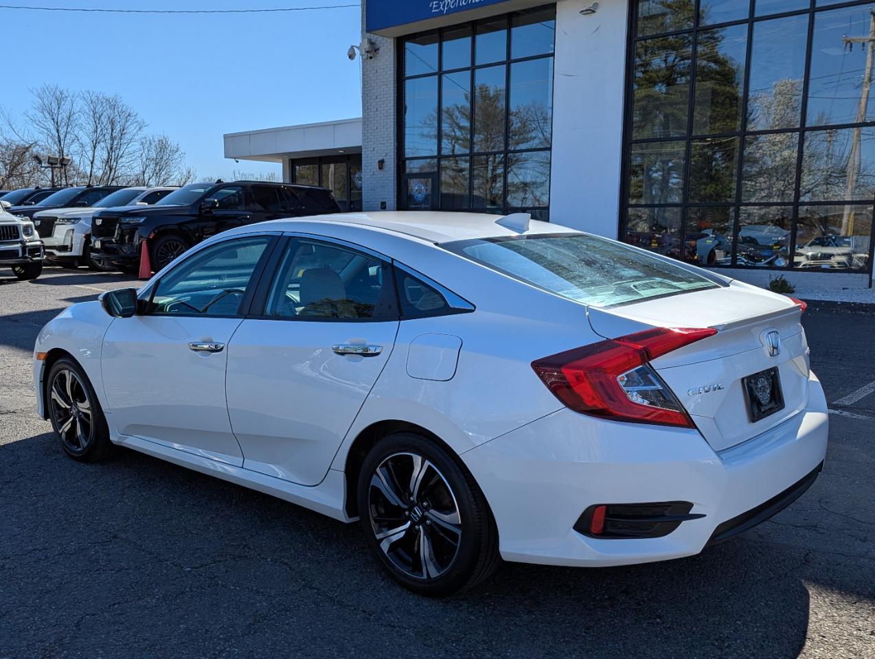 Honda Civic Sedan 4dr CVT Touring 2016
