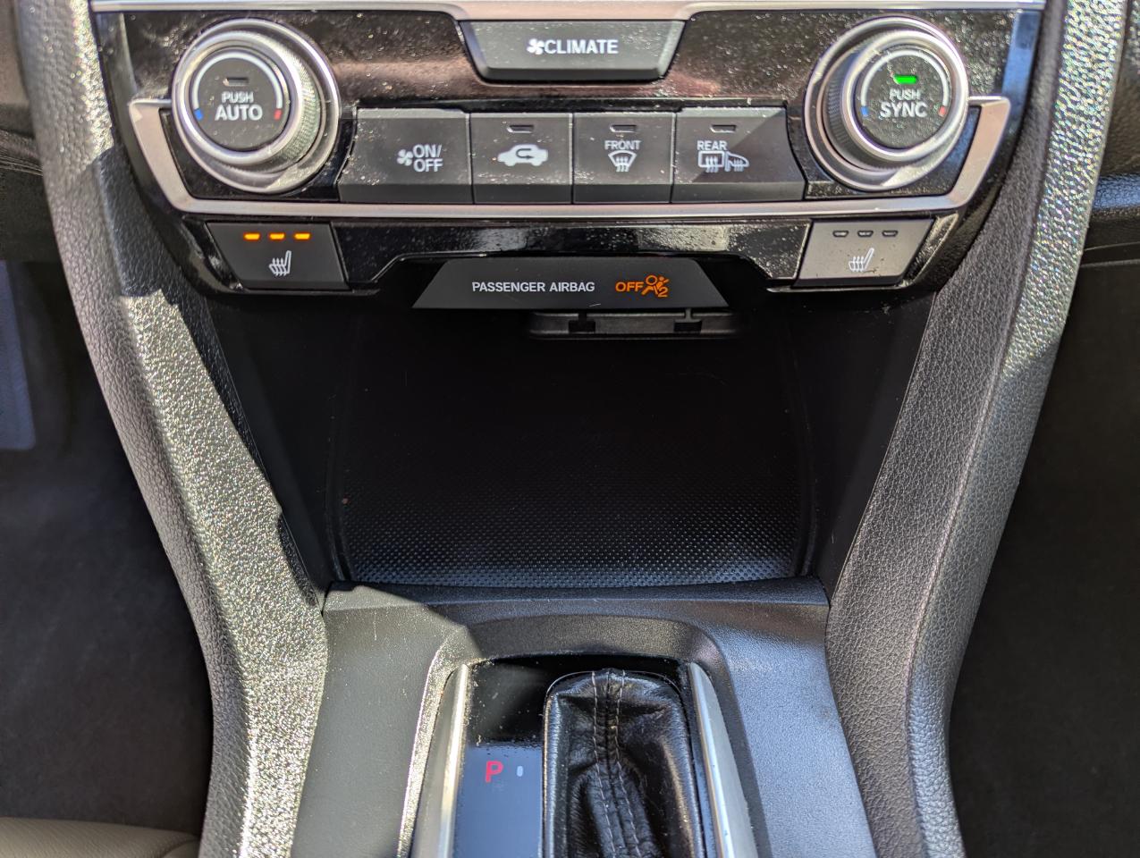 Honda Civic Sedan 4dr CVT Touring 2016