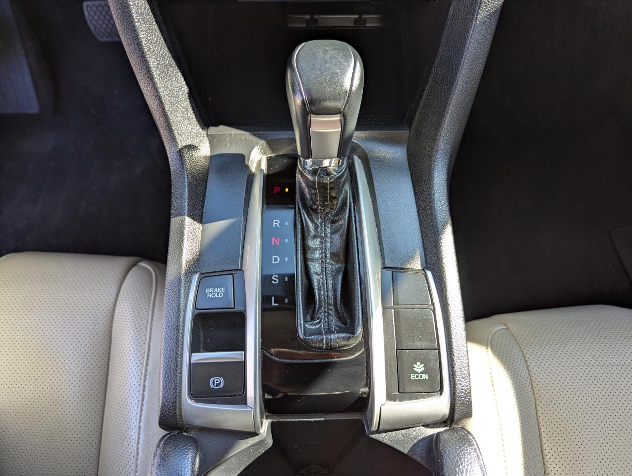 Honda Civic Sedan 4dr CVT Touring 2016