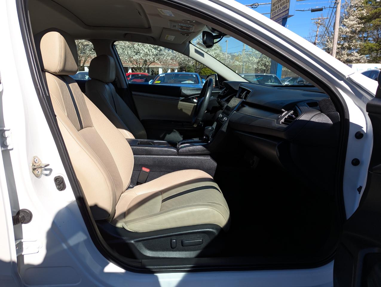 Honda Civic Sedan 4dr CVT Touring 2016