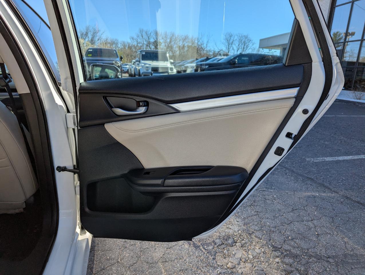 Honda Civic Sedan 4dr CVT Touring 2016