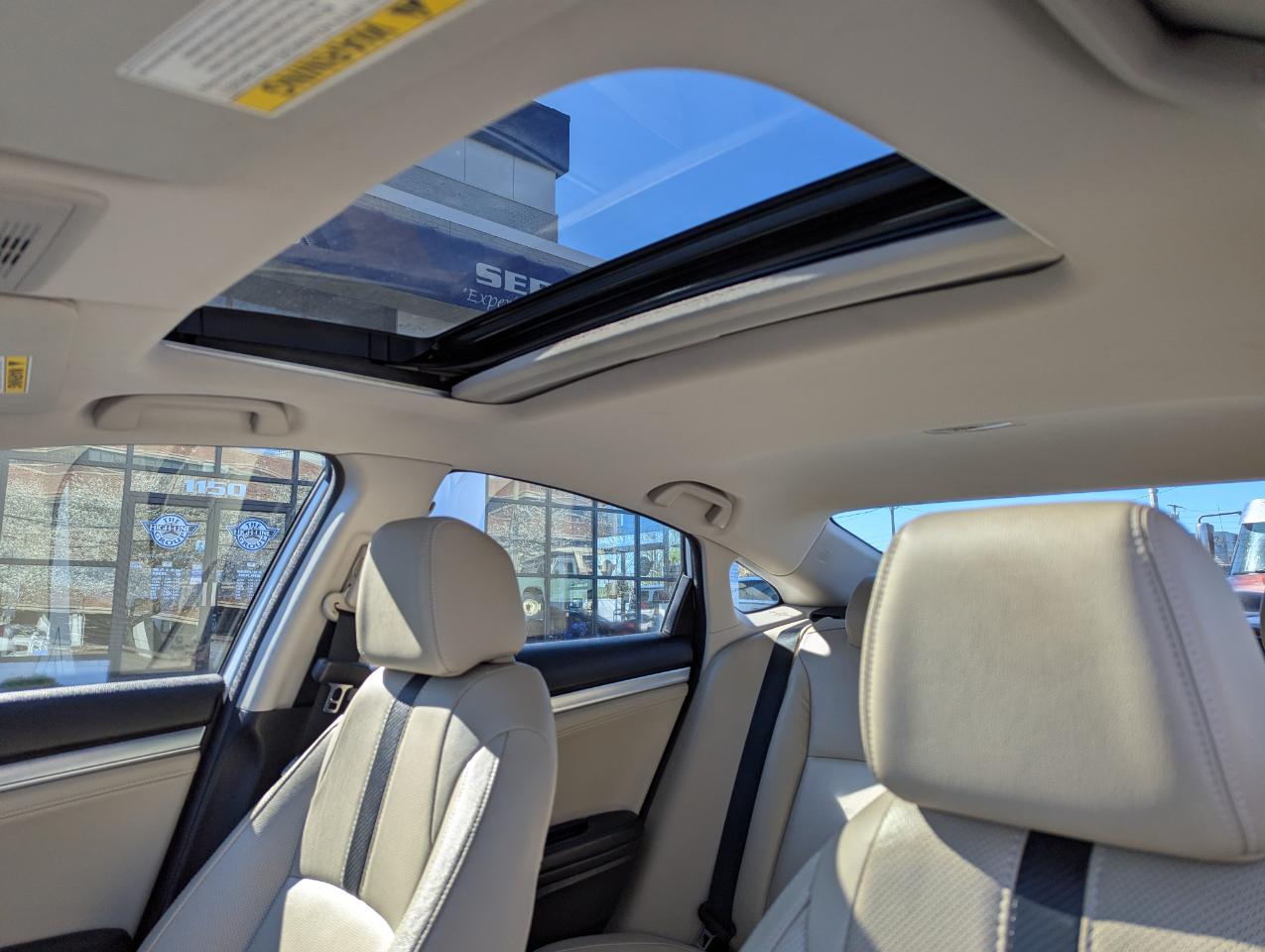 Honda Civic Sedan 4dr CVT Touring 2016