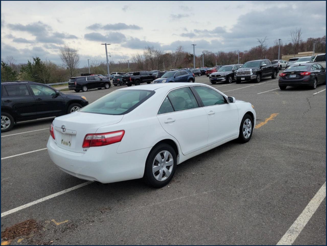 Toyota Camry 4dr Sdn I4 Man (Natl) 2009