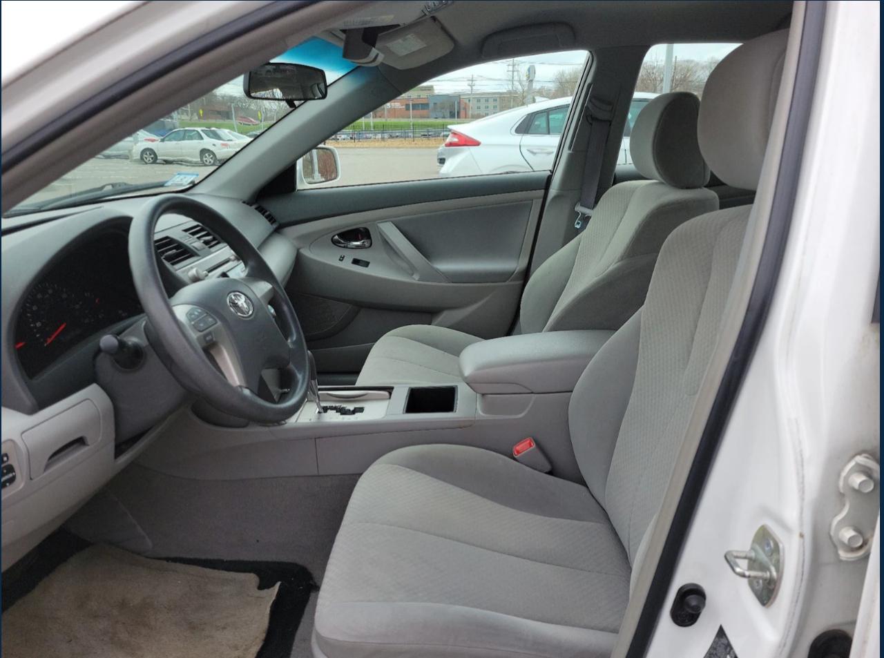 Toyota Camry 4dr Sdn I4 Man (Natl) 2009