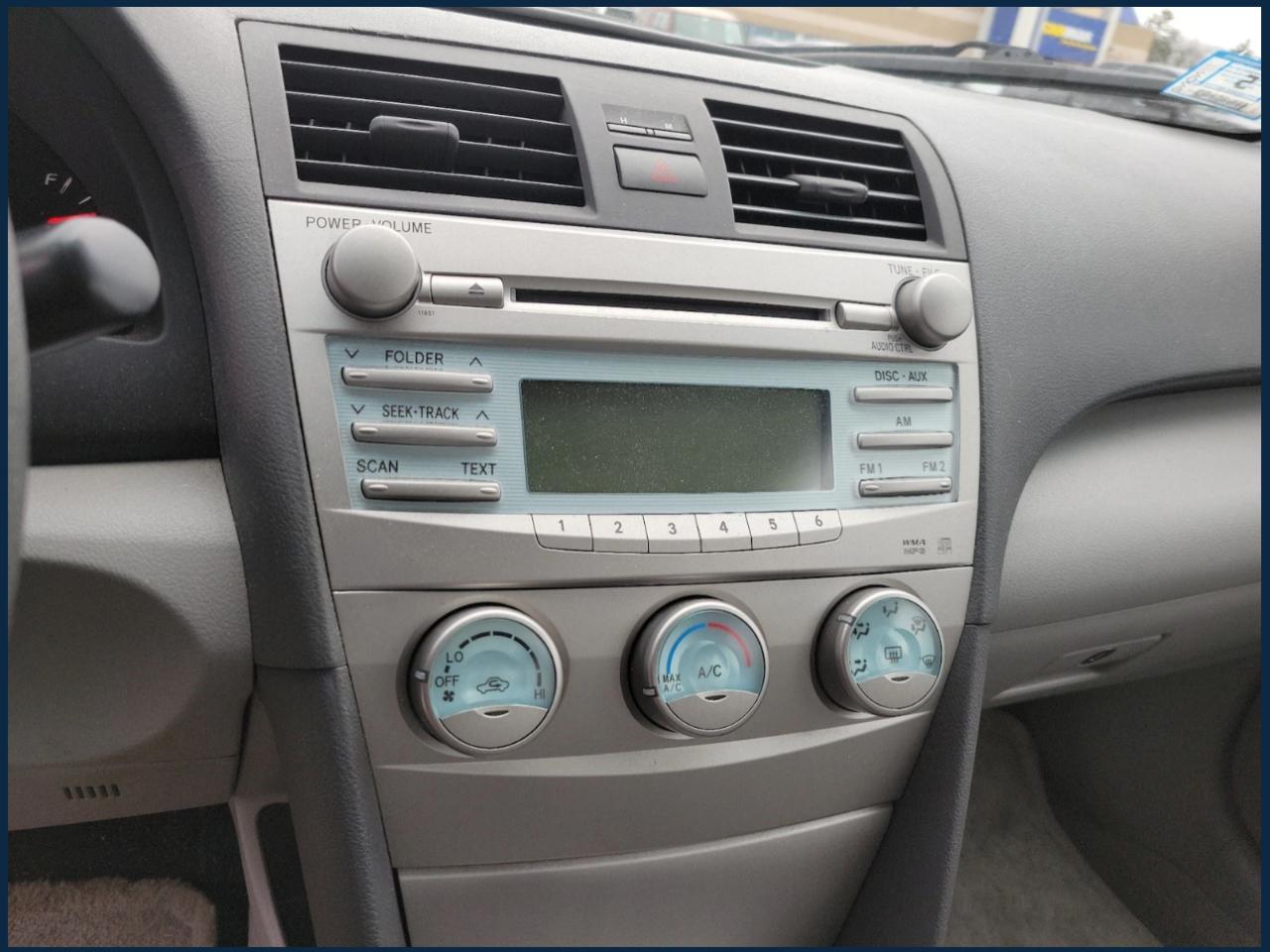 Toyota Camry 4dr Sdn I4 Man (Natl) 2009