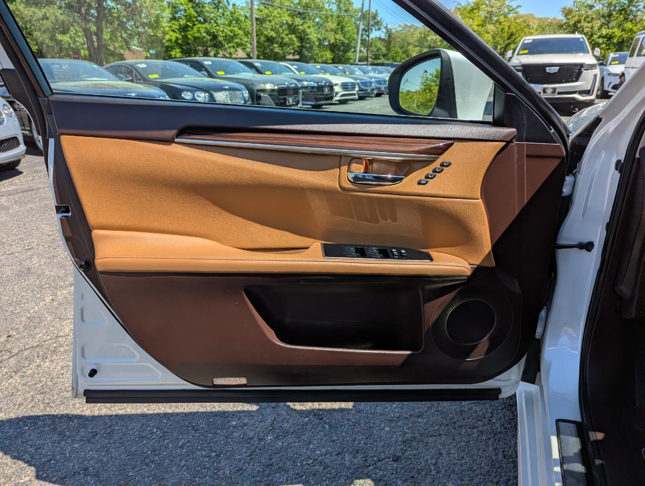 Lexus ES ES 350 FWD 2017