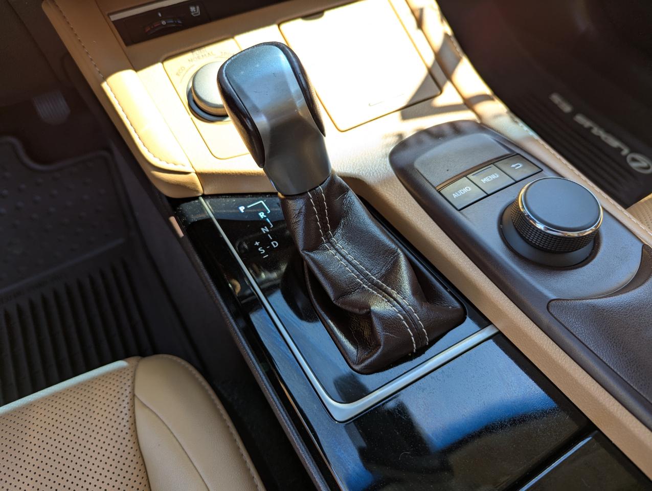 Lexus ES ES 350 FWD 2017