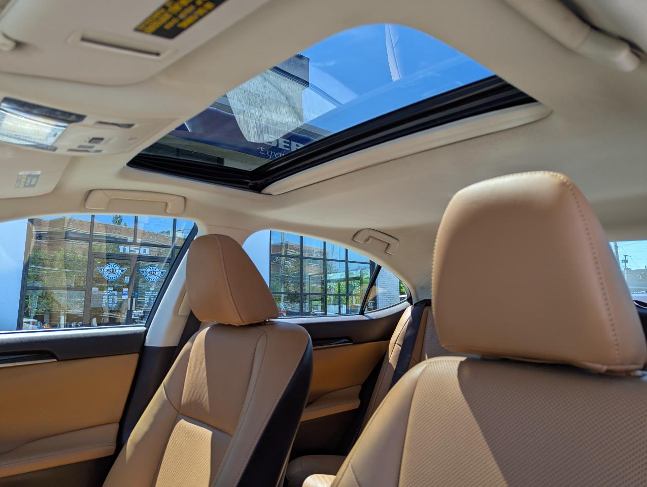Lexus ES ES 350 FWD 2017