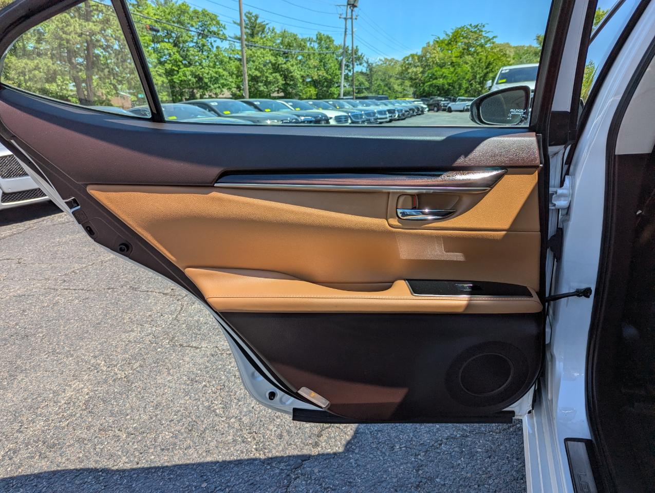 Lexus ES ES 350 FWD 2017