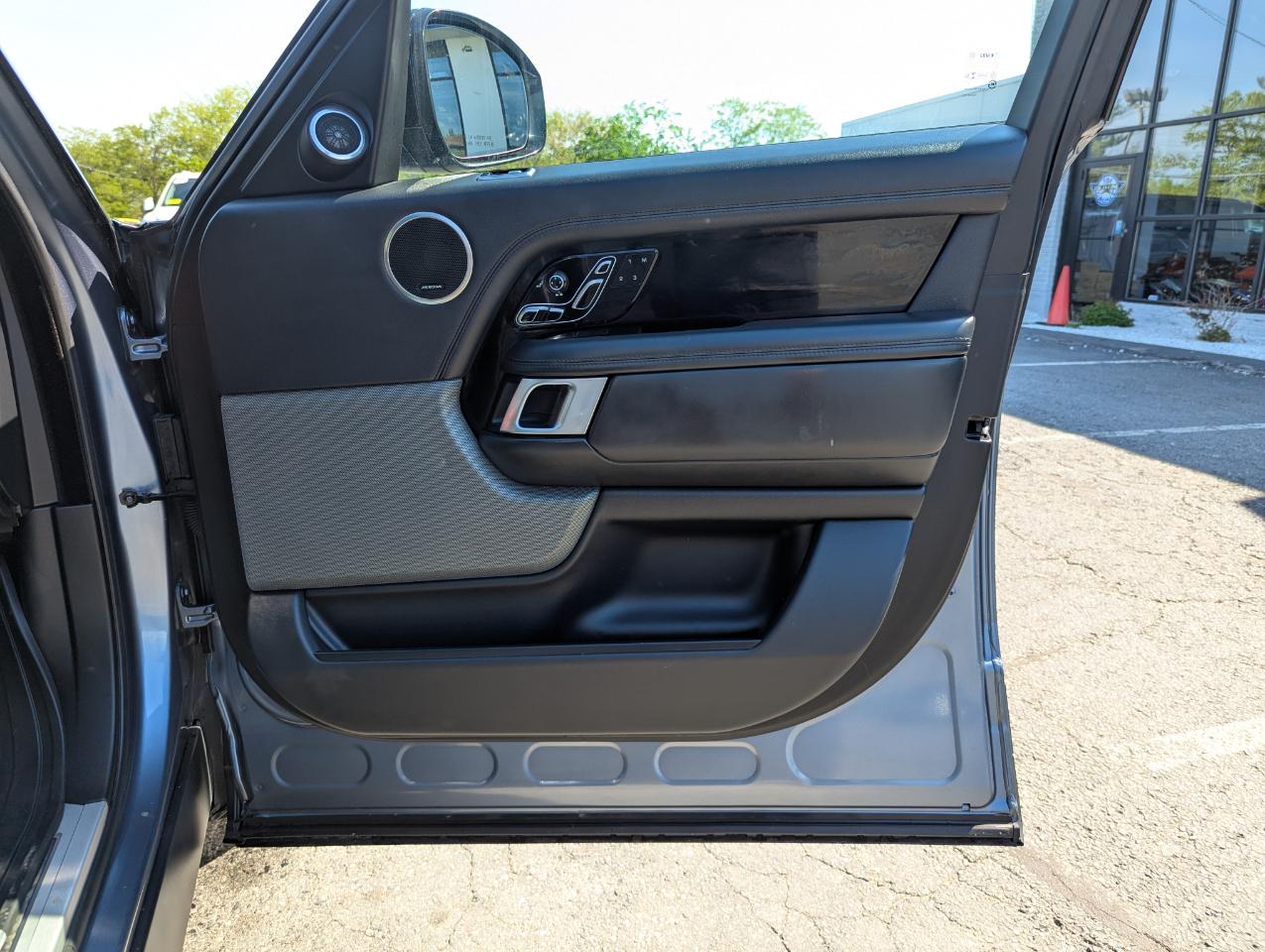 Land Rover Range Rover V8 Supercharged LWB 2018