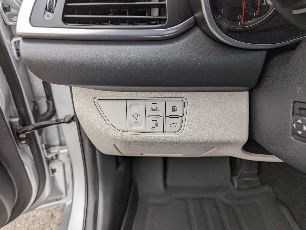 Genesis G70 2.0T Prestige AWD 2019