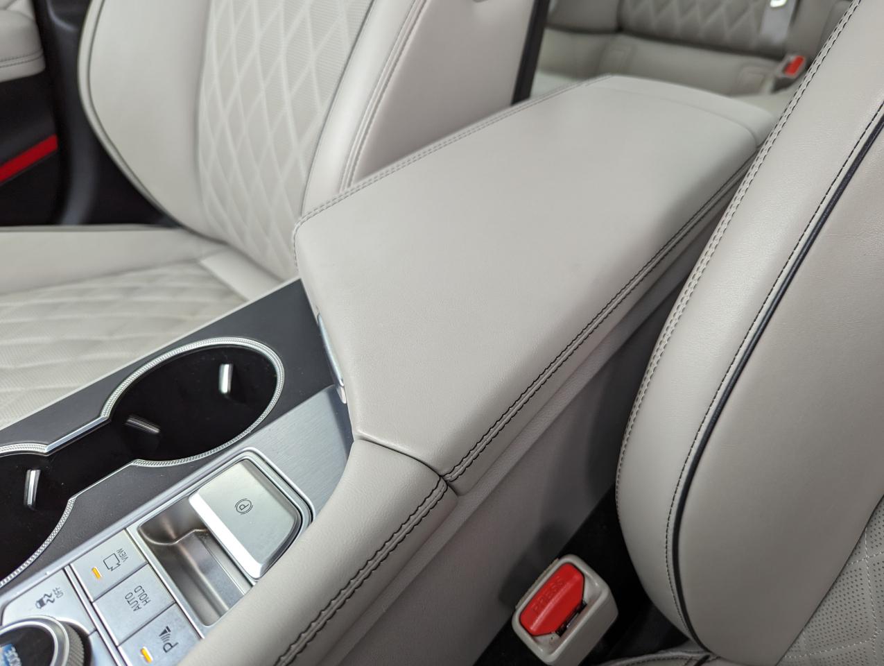 Genesis G70 2.0T Prestige AWD 2019