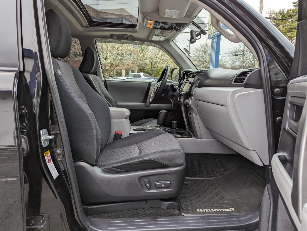 Toyota 4Runner 4WD 4dr V6 Trail (Natl) 2012