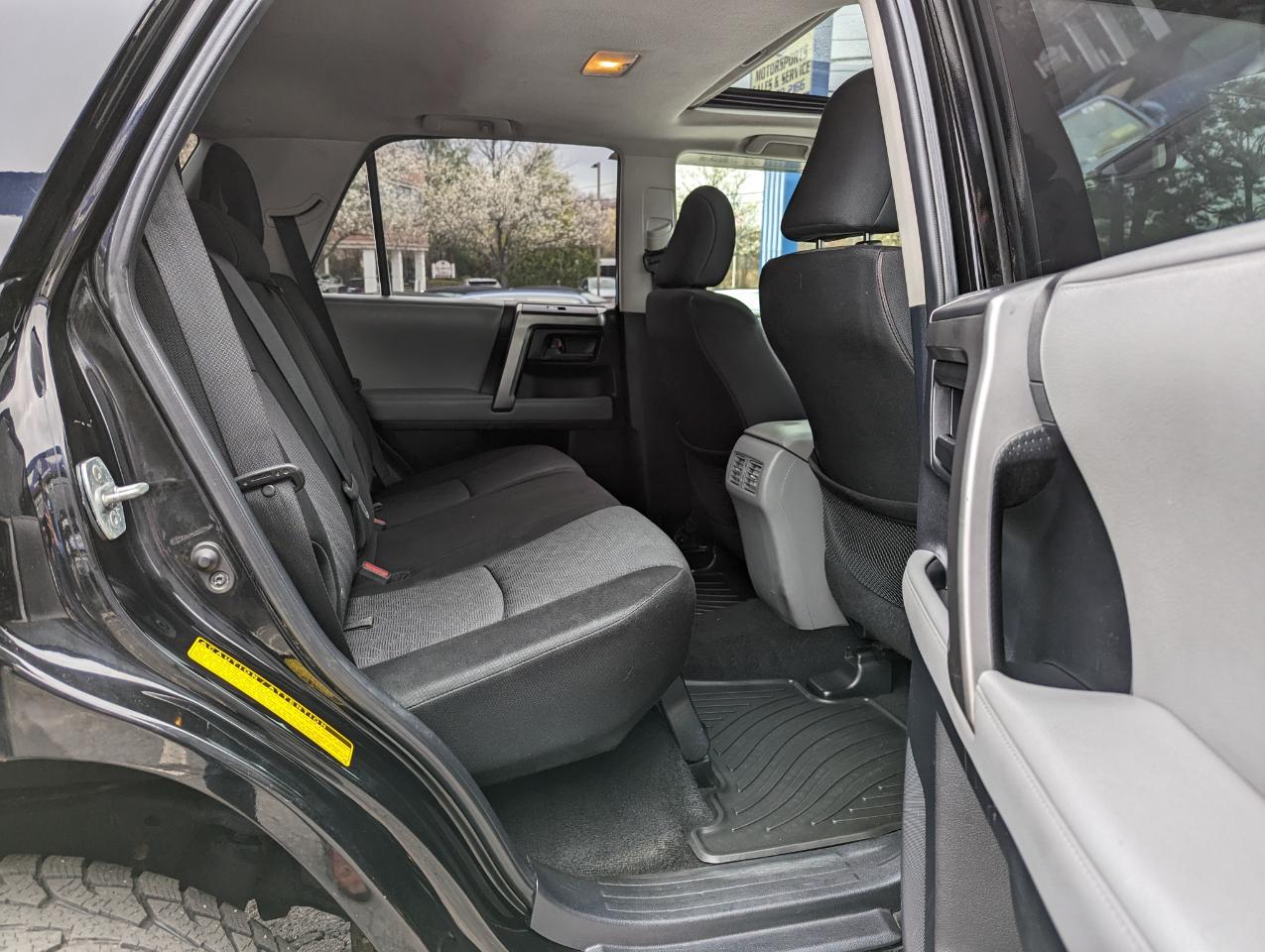 Toyota 4Runner 4WD 4dr V6 Trail (Natl) 2012