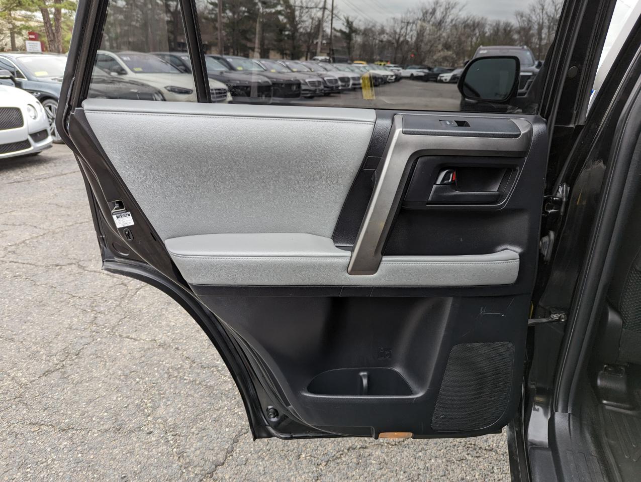 Toyota 4Runner 4WD 4dr V6 Trail (Natl) 2012