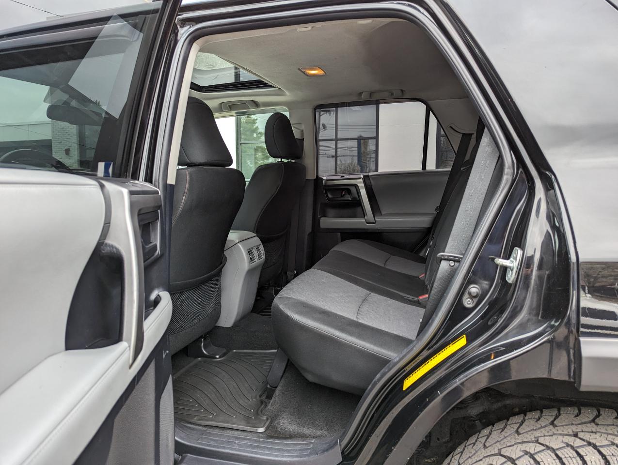 Toyota 4Runner 4WD 4dr V6 Trail (Natl) 2012