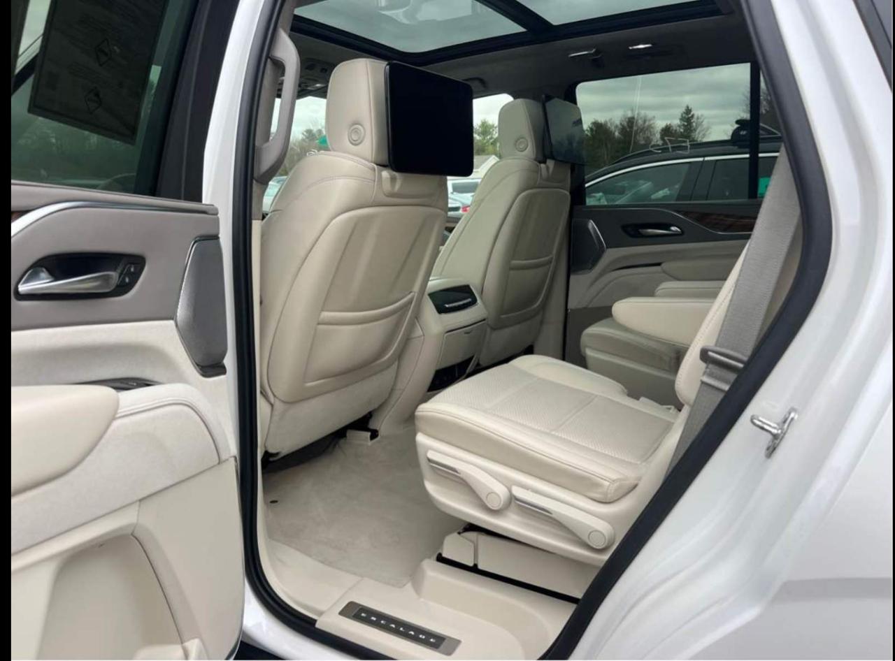 Cadillac Escalade 4WD 4dr Premium Luxury Platinum 2022