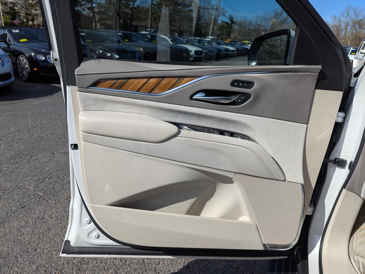 Cadillac Escalade 4WD 4dr Premium Luxury Platinum 2022