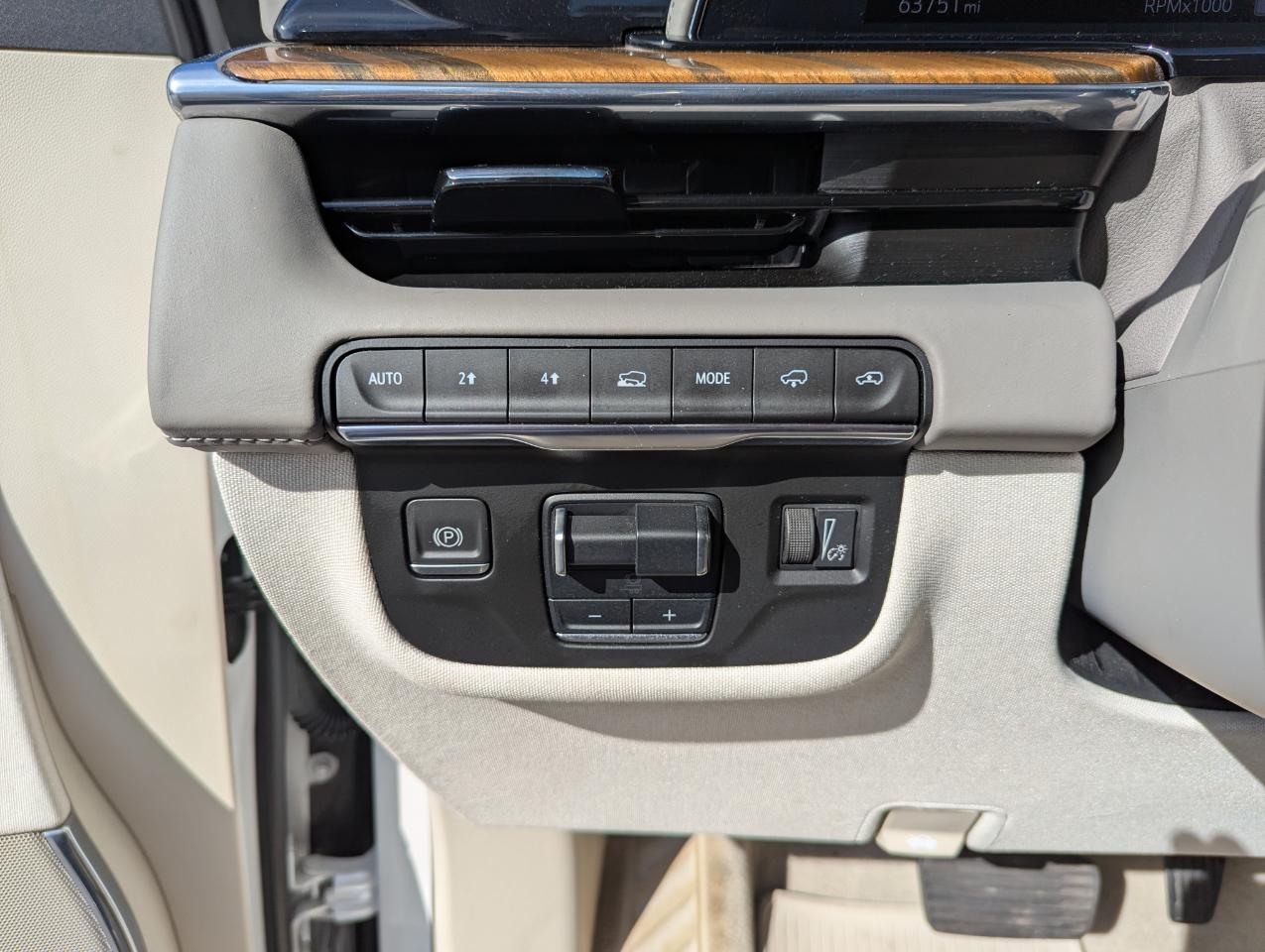 Cadillac Escalade 4WD 4dr Premium Luxury Platinum 2022