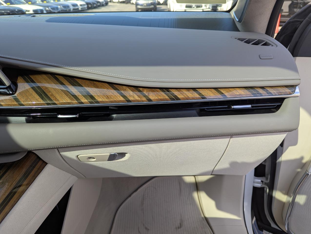 Cadillac Escalade 4WD 4dr Premium Luxury Platinum 2022