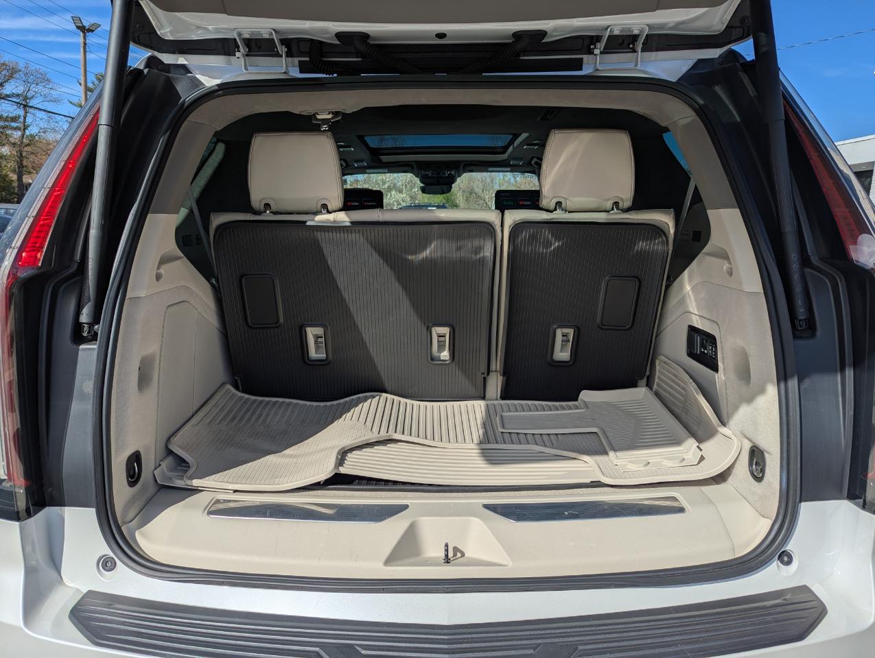Cadillac Escalade 4WD 4dr Premium Luxury Platinum 2022