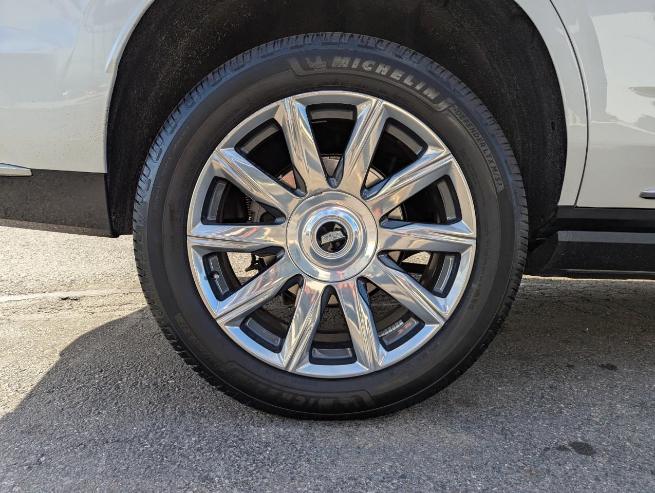 Cadillac Escalade 4WD 4dr Premium Luxury Platinum 2022