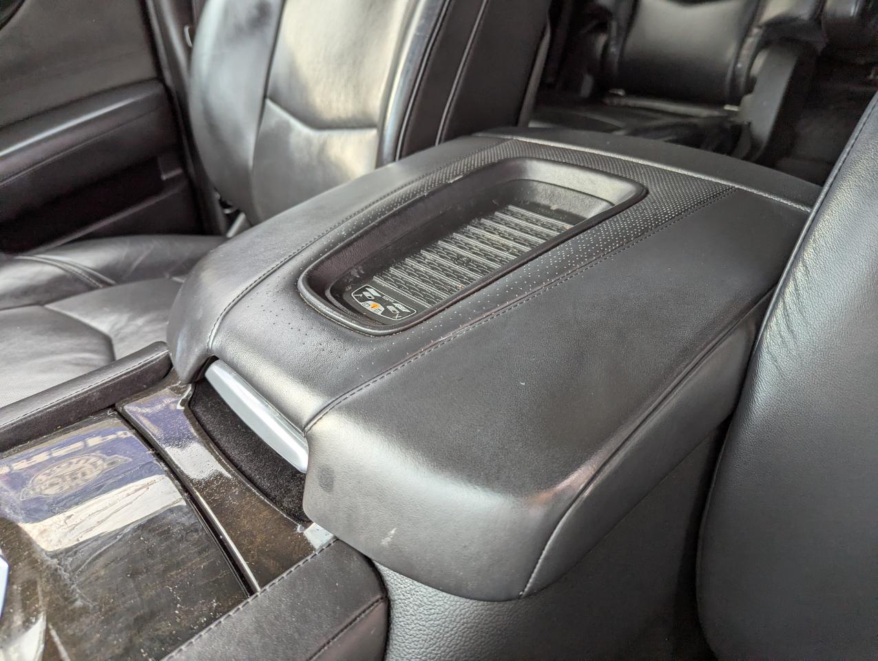 Cadillac Escalade 4WD 4dr Platinum 2020