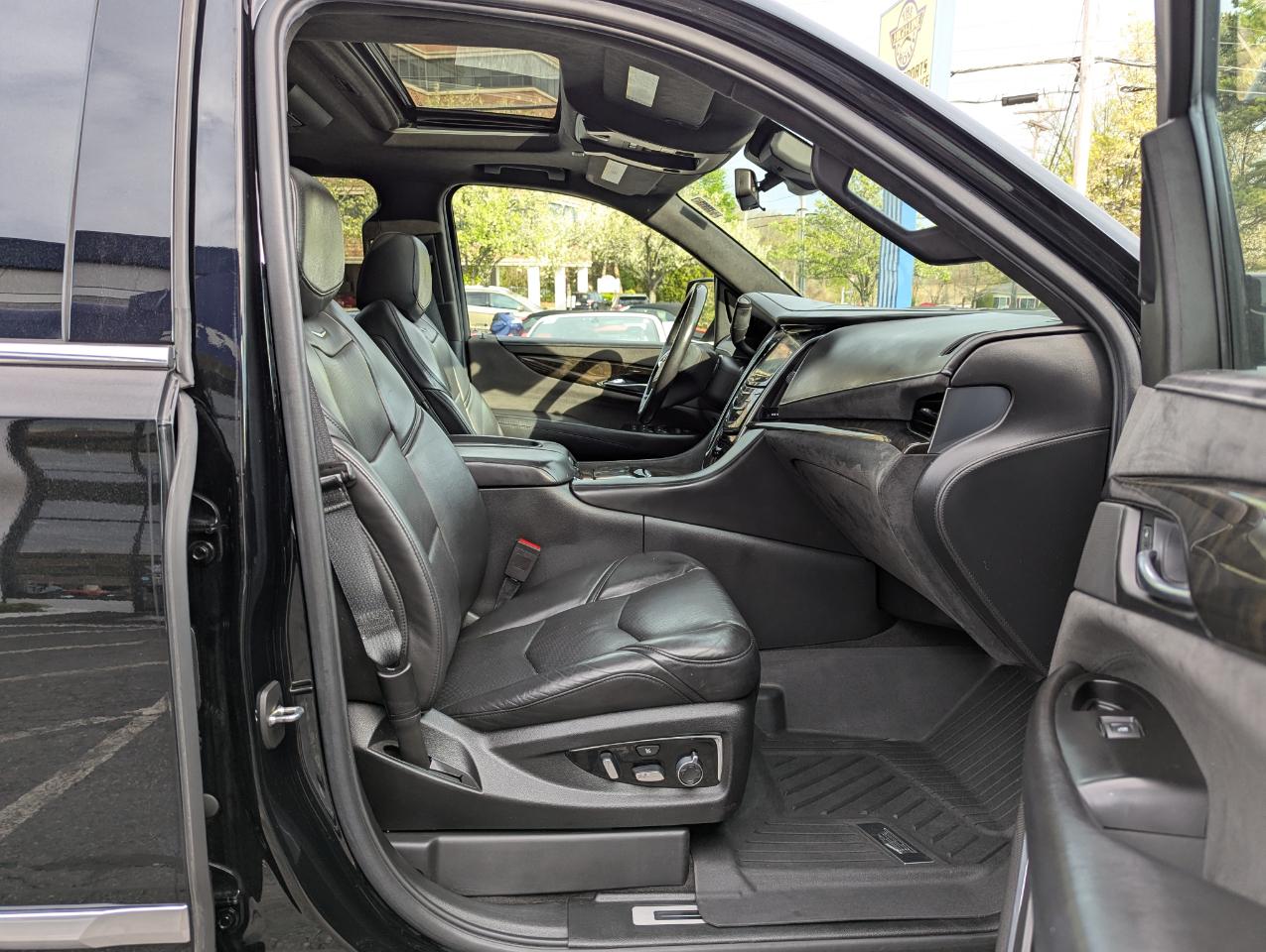 Cadillac Escalade 4WD 4dr Platinum 2020