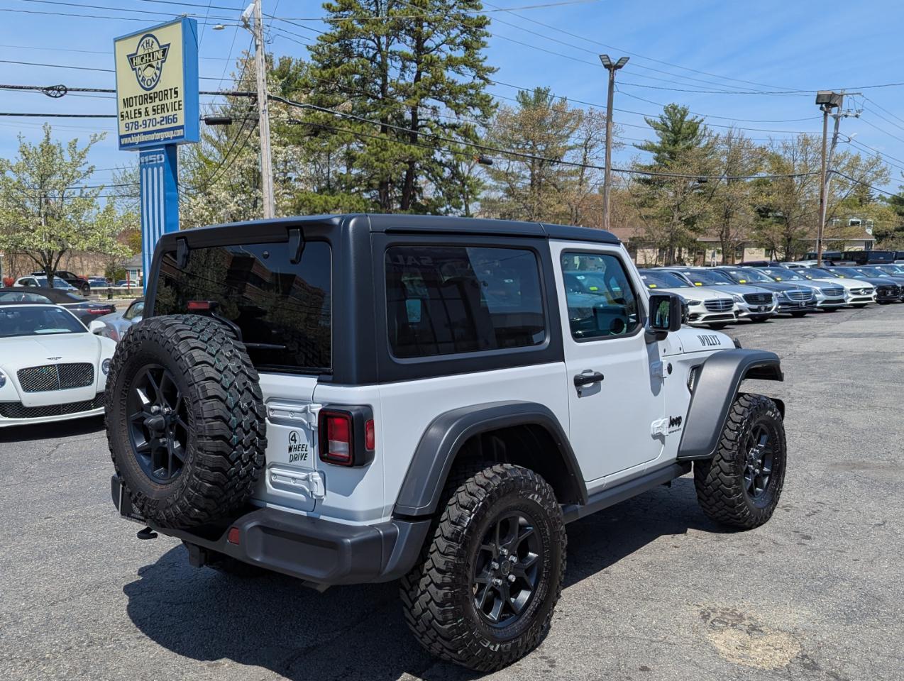 Jeep Wrangler Willys 2 Door 4x4 2024