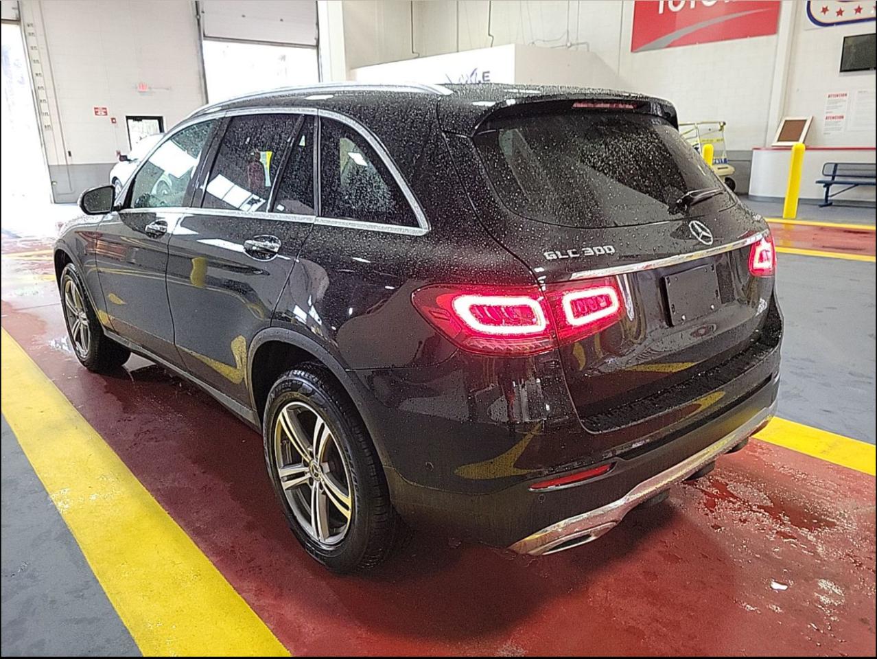 Mercedes-Benz GLC GLC 300 4MATIC SUV 2022