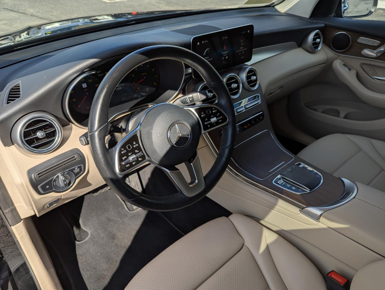 Mercedes-Benz GLC GLC 300 4MATIC SUV 2022