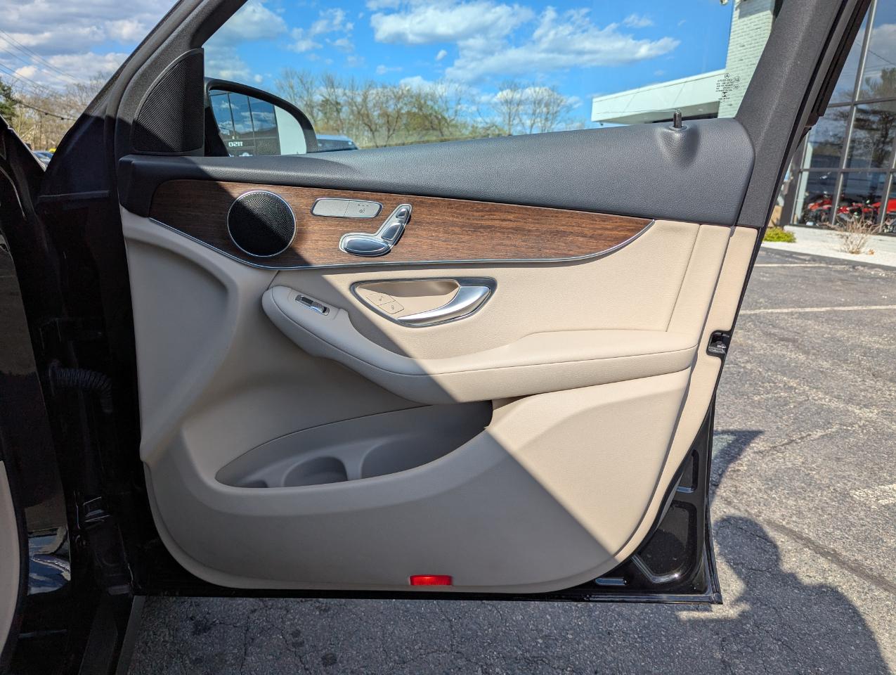 Mercedes-Benz GLC GLC 300 4MATIC SUV 2022