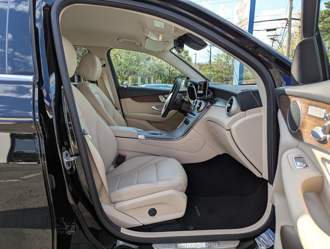 Mercedes-Benz GLC GLC 300 4MATIC SUV 2022