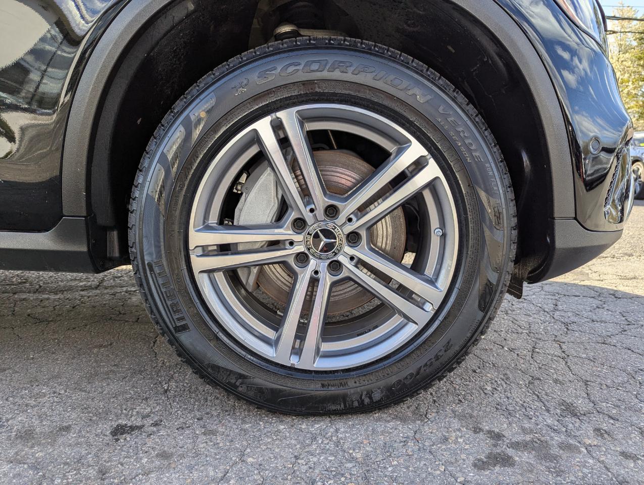 Mercedes-Benz GLC GLC 300 4MATIC SUV 2022