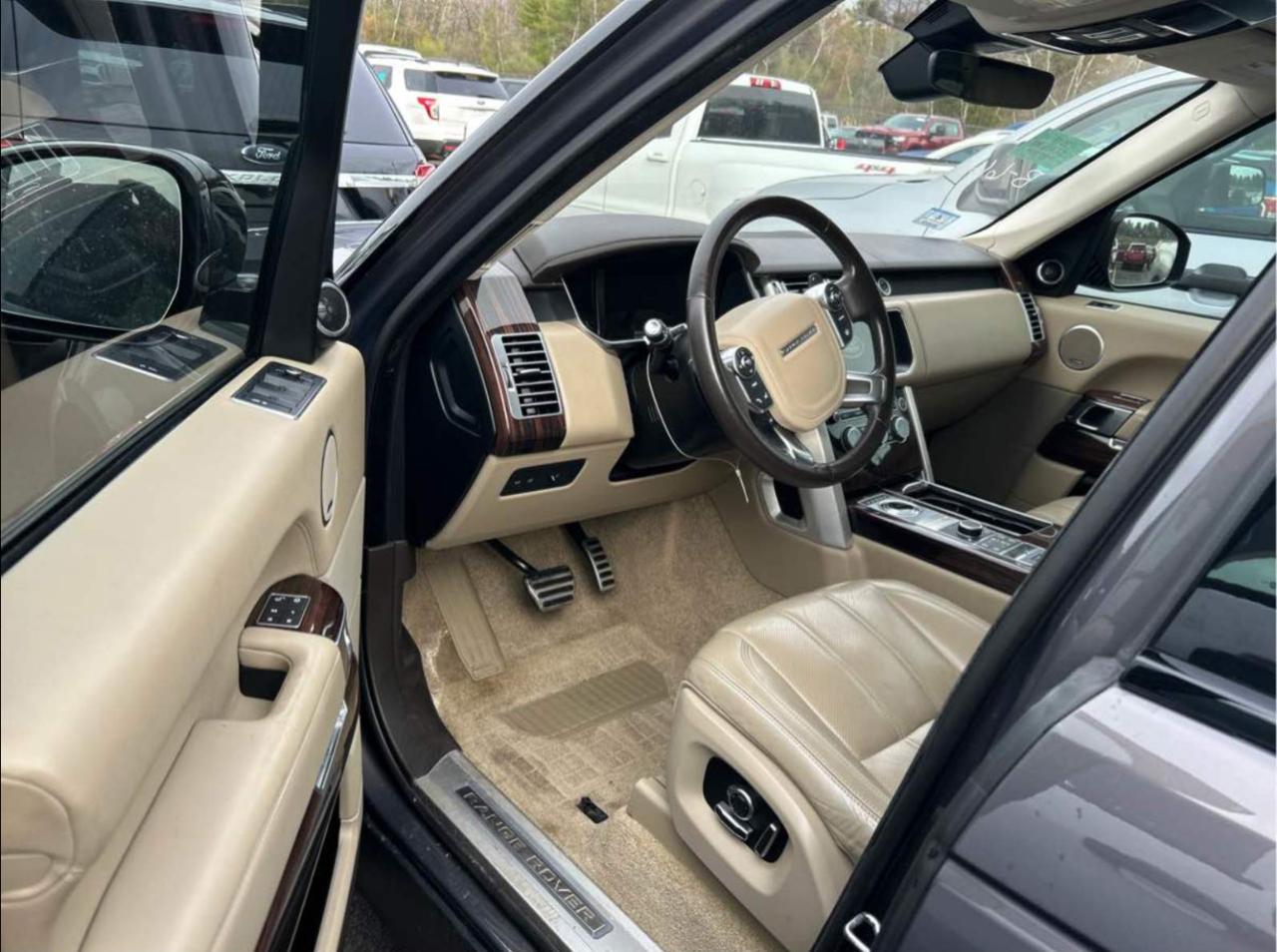 Land Rover Range Rover V8 Supercharged LWB 2017