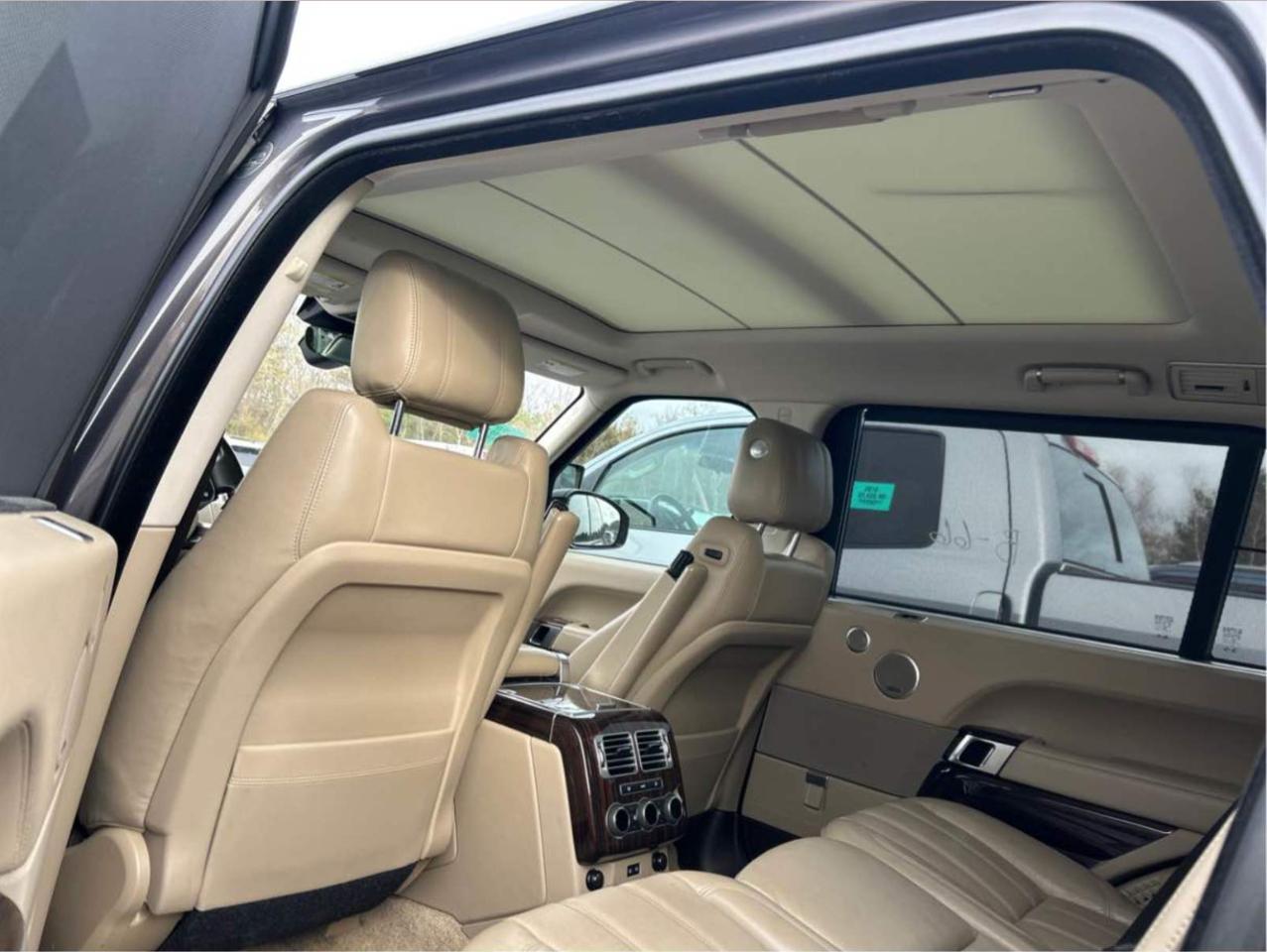 Land Rover Range Rover V8 Supercharged LWB 2017
