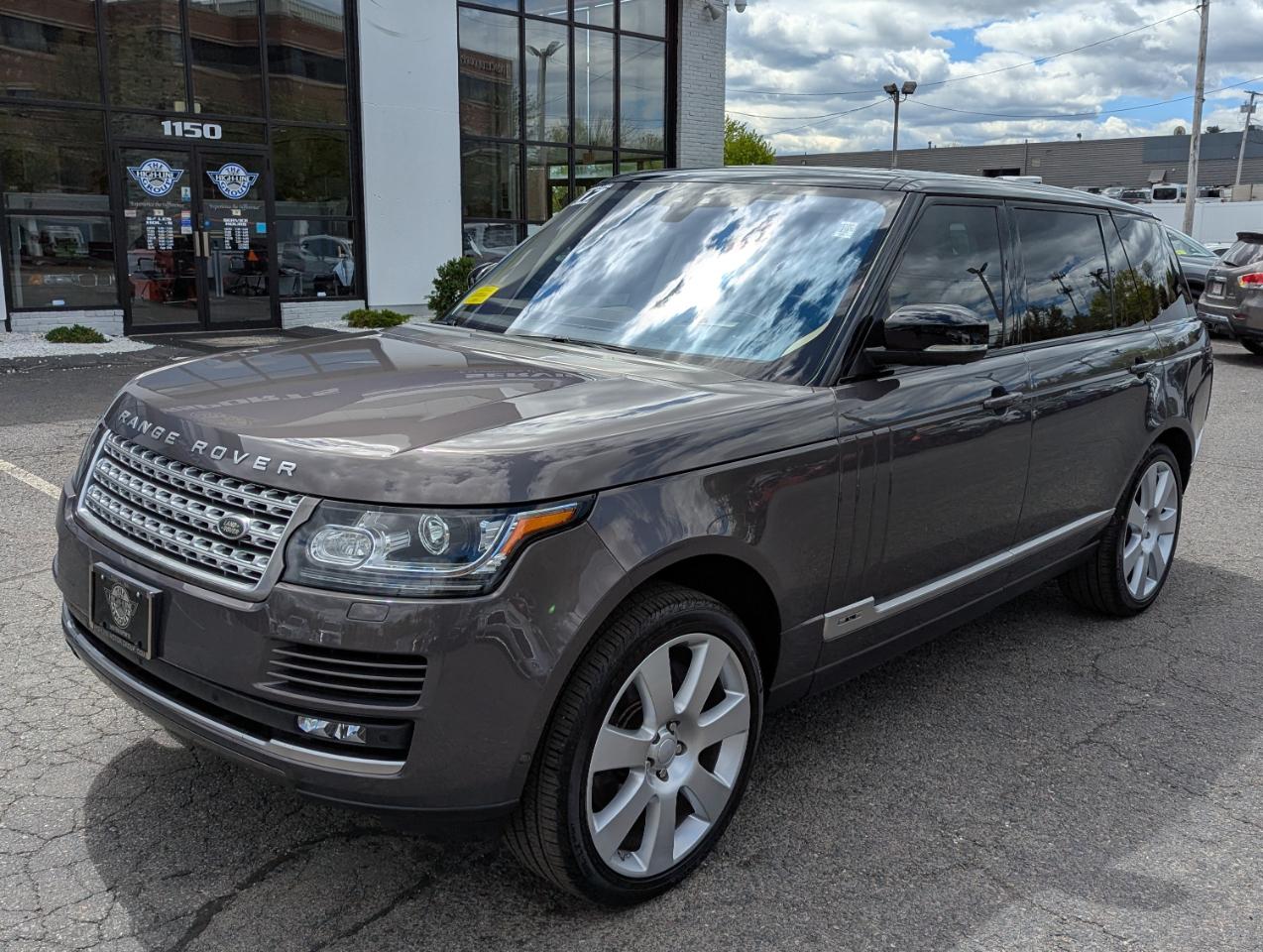 Land Rover Range Rover V8 Supercharged LWB 2017