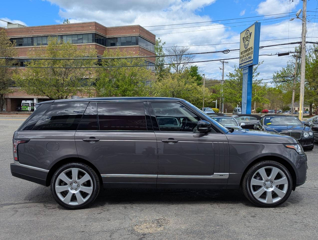 Land Rover Range Rover V8 Supercharged LWB 2017