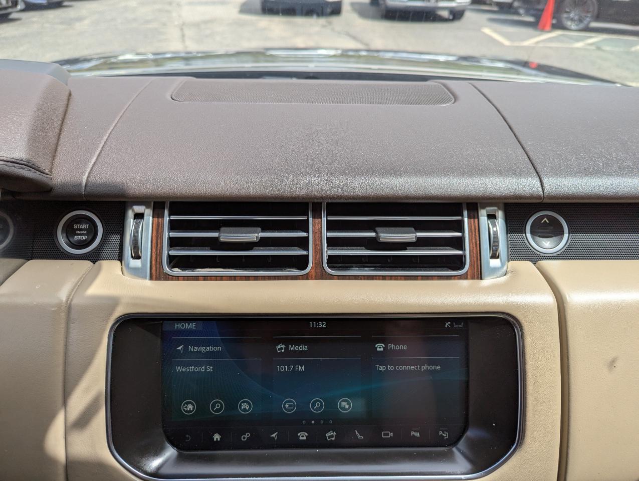 Land Rover Range Rover V8 Supercharged LWB 2017