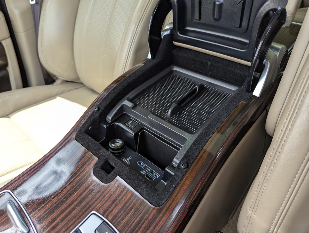 Land Rover Range Rover V8 Supercharged LWB 2017